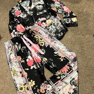 Victoria’s secrets two piece pajama set